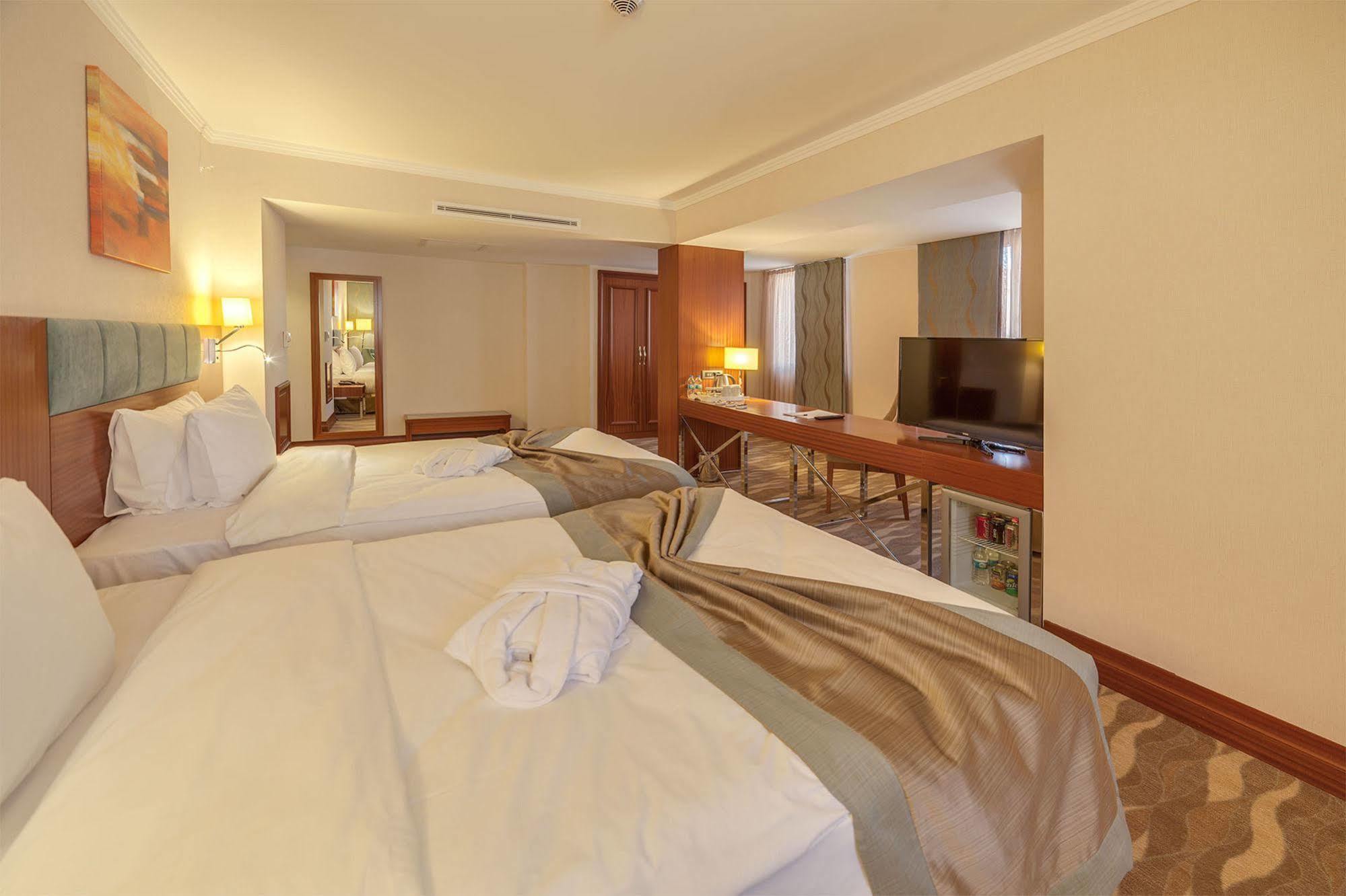 Lamec Hotel Business Gebze Kültér fotó